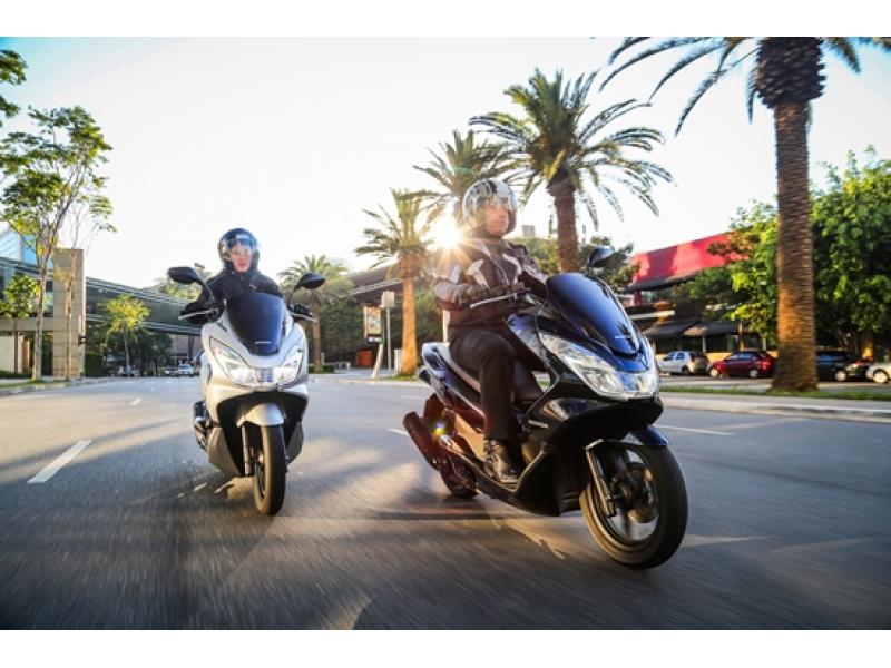 PCX atinge recorde de emplacamentos no segmento de scooters